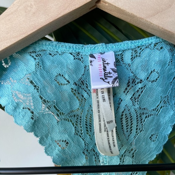 Free People Galloon Lace Racerback Bra - Picture 3 of 8